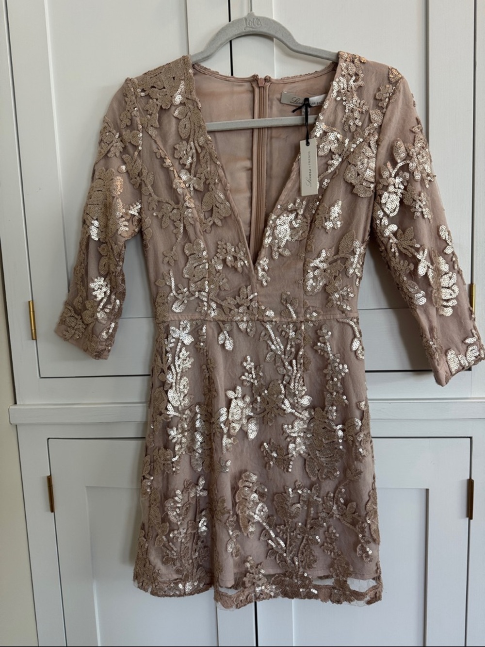Lovers + Friends Taupe Sequin Floral V-Neck Dress XS NWT